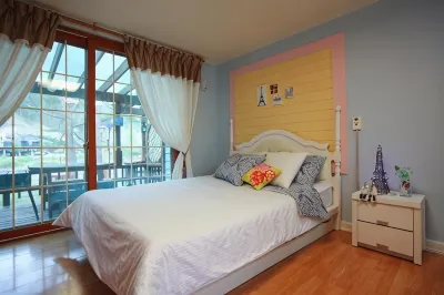 Eoullim Pension - Starlight Yard Hotels near Lee Hyo-seok Culture Village