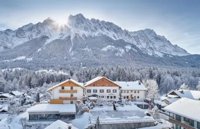 Romantik Alpenhotel Waxenstein Hotels in 