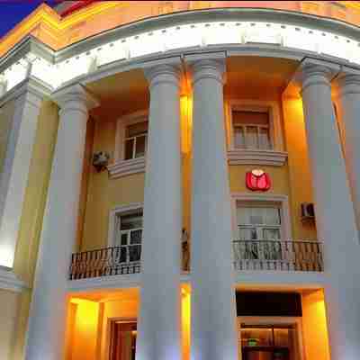 Soluxe Hotel Almaty Hotel Exterior