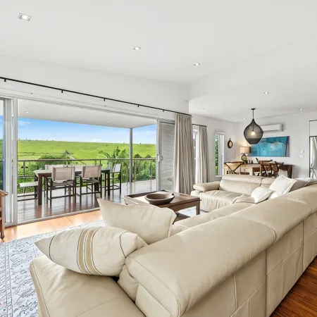 Fiskardo- Gerringong, Views of ocean and rolling hills.