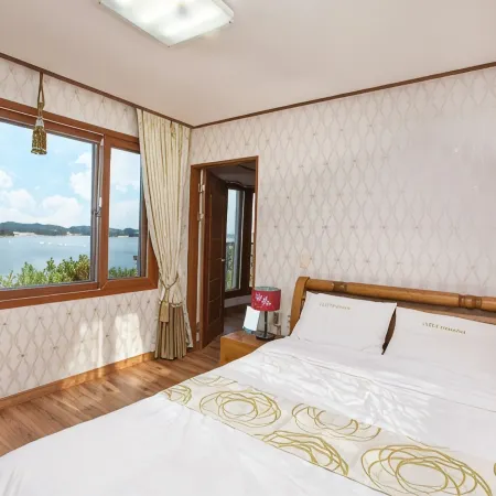 Taean Napoli Pension