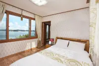 Taean Napoli Pension - Pools