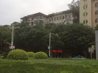 Luzhou Hongxiang Hotel - Airport Shuttle