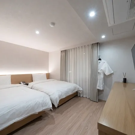 POVERTA HOTEL Hoteles en Ulsan