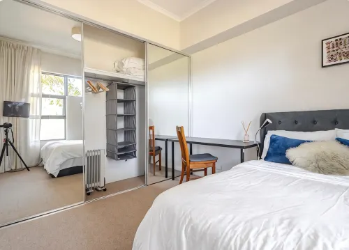 Upscale Neighbourhood Guest Quarters