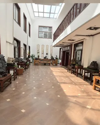 Xinyuan Business Hotel