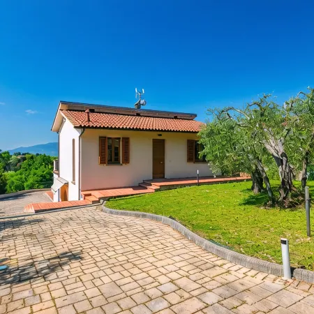Panoramic Villa with Pool for Private Use