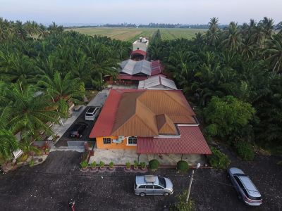 Capital O 91206 Homestay Pelangi Ban Pecah (Muslim Only)