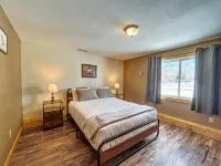 Relaxing Mountain View, 5 Bdr Sleeps 11, 4400 Sqft - Homestays