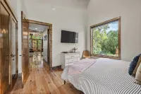 Twin Retreat Cabin 1: Hot Tub, Fire Pit, Golf Shangri La, Boat Grand Lake
