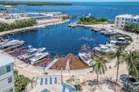 Mariner’s Club, Key Largo Home!!! 4Bedroom 4Bathroom Tropical Oasis