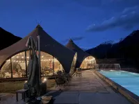 See Wild·YS  Galang Palace Retreat - románticos