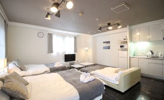 Atrium Deluxe Apartment - Self Check-In Only
