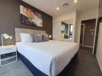 La Quinta by Wyndham Ellerslie Auckland Hotels near ASB Showgrounds