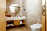 Qionghai Hotel - Pools