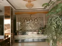 Huaning Yuxing Homestay - Inns