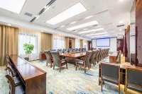 Dacheng Hotel - parking