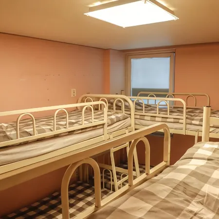 Busan Sukbak Dot Com Guesthouse
