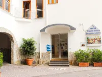 Hotel Giosue' a Mare Sorrento Hotels in Meta