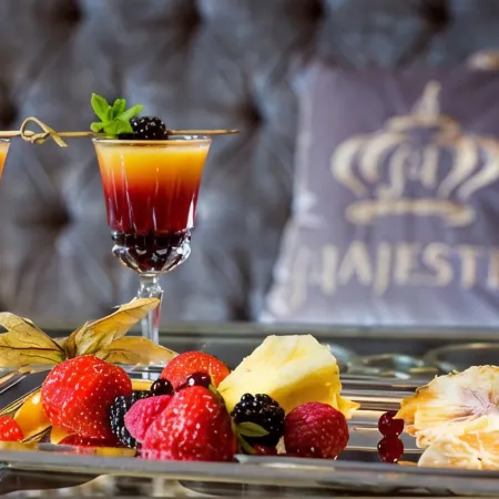 Majestic Boutique Hotel Deluxe (Маджестик Бутик Отель Делюкс) Отели рядом с достопримечательностью «Казанский собор»