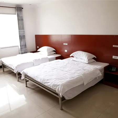 Liucheng Changlong Hotel