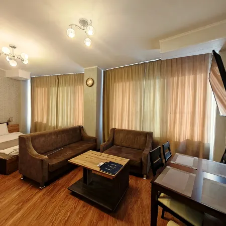 Hotel Cosmos โรงแรมในเบลโกรอด