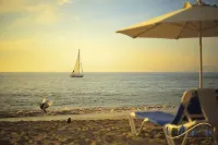 Playa Los Arcos - Romantische