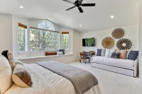 Stunning Home with Hot Tub, 2 Masters, 4 Full Baths, Close to Sundance, BYU, Uvu - โฮมสเตย์