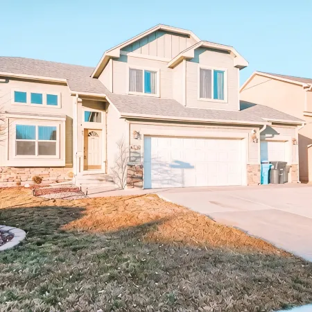 Hot Tub, King Beds, Pet Friendly Close to I25