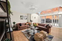Radiant Retreat Ideal for LegoLand, Windsor, & LHR - Boutique