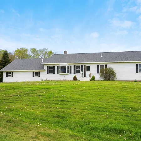Acadia & Bar Harbor Getaway! Hot Tub, Sauna, Fire Area & Game Room!
