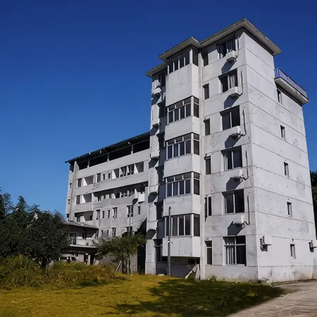 Yanping Baihe Hotel