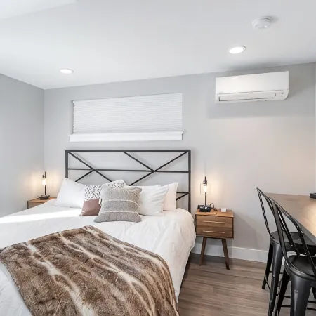 Downtown Studio Apartment in Eugene’s Heart!