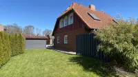 Fehmarn Vacation Home Baltic Sea with Garden, Terrace, e-Charging Station, Bicycle Garage - 2-Star