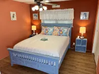 2-Bedroom Sleeps 4, Waterfront Cottage and Mooring Near Homosassa Springs - Gym