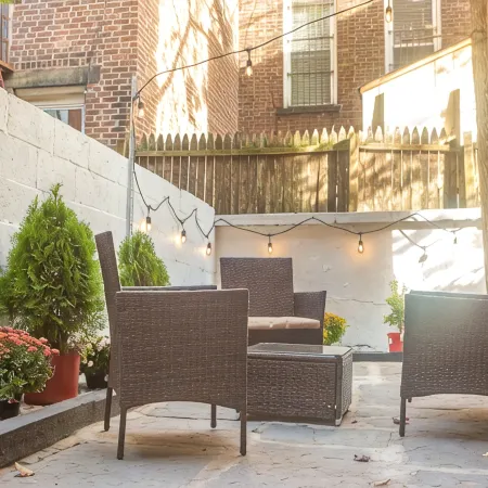 Cozy 2BR/2BA Apt w/ Private Patio – 1 Stop to Manhattan!