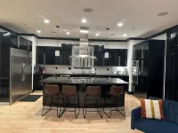 Modern Chic Loft in Downtown Shawnee KS Walking Distance to Local Attractions - WiFi
