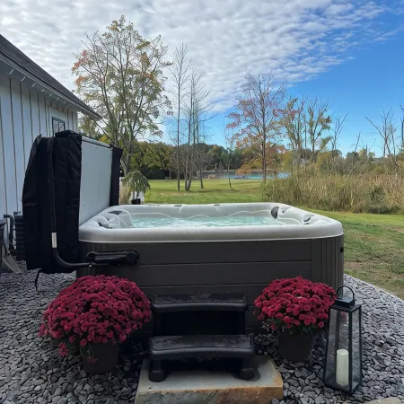 Cottage on the Lake w/ Pontoon! Sup Boards, Kayaks, Hot Tub, Fire Pit & Fishing!