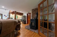 NEW! Long Pond Lake View Getaway w/HOT TUB, ME