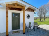 Charming Cottage- Yadkin River, Parks, Wineries and Winston-Salem in East Bend. - 3-stjärniga