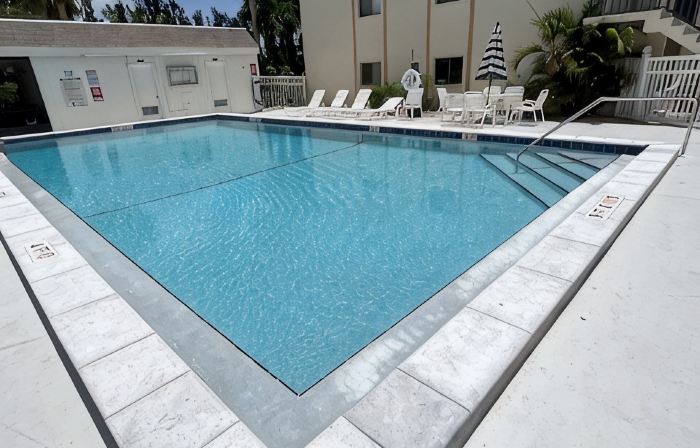 NEW condo! Just 15 min to Ft Myers and Sanibel beach! Great Location!!