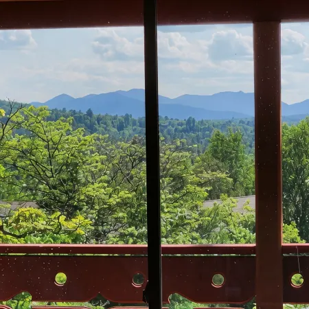 Awesome mountain view with private patio, Fantastic location right on Main St.