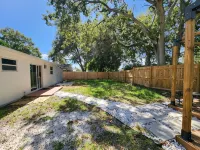 Beautiful Home, Pet Friendly & Close to Beaches! - บังกะโล