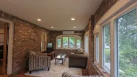 Waterfront House 2 Miles from Hits