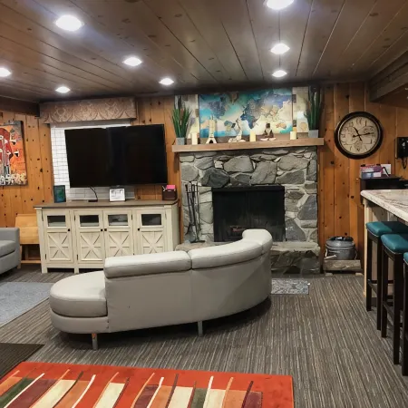 Fresh Air Cabin Hike  Rest  Refresh Sleeps 8
