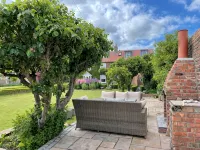 Bay View House, Luxury Coastal Retreat, Sea Views , Hot Tub and Private Parking - Pools