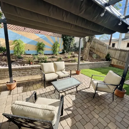 Renovated Retro Bungalow - Walk to Downtown!