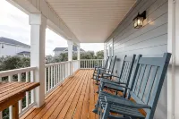 Ocean View Home-Easy Walk to Beach/Shops/Food-Pet Friendly-Just Off Ocean Ridge - Wi-Fi