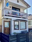 Catalina Is. Home close to Beach