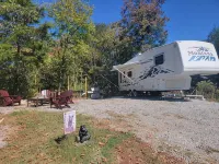 Smokey Mountain hideaway camper with waterfall - 2-Star